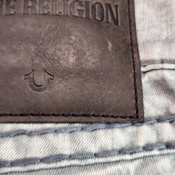 True Religion NWOT Light Gray Jeans Cut Off Shorts with Blue Accents 12'inseam - Picture 4 of 13